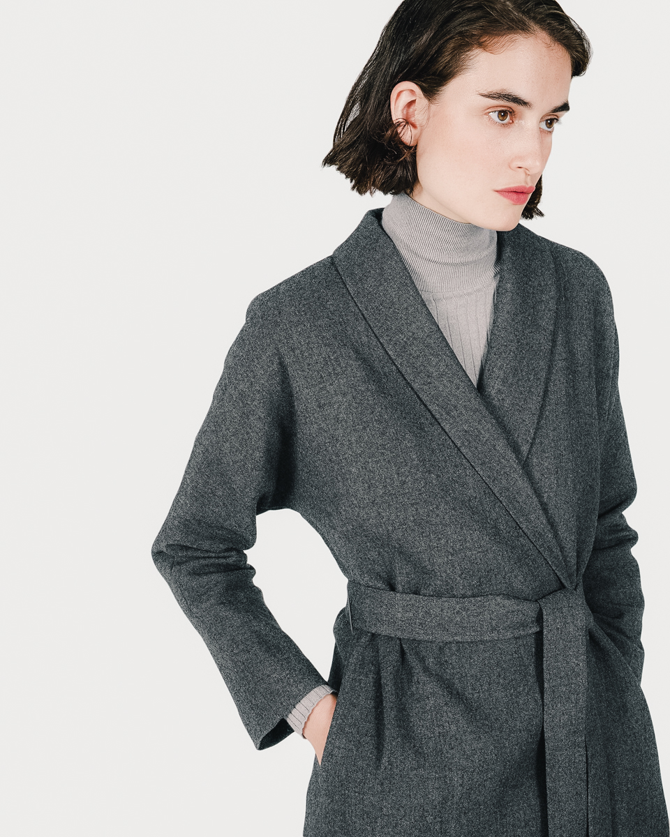 Yes, Everlane Has International Shipping Here's Where